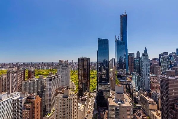 West 60th Street - Photo 18