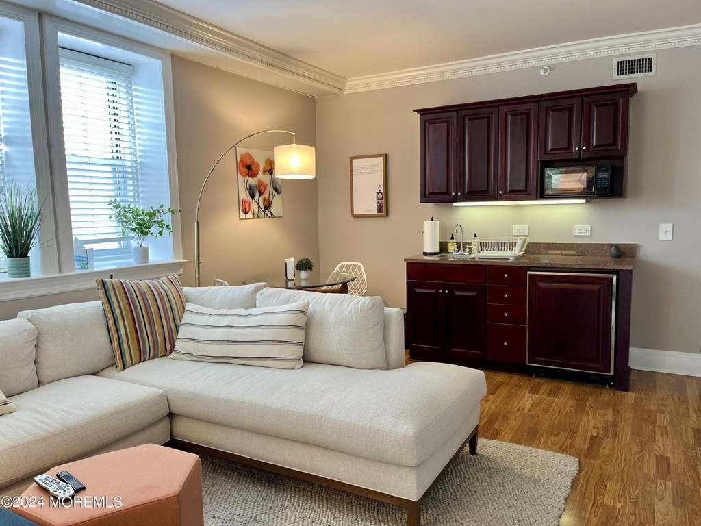 700 Ocean Avenue - Photo 9