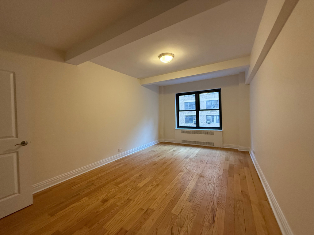 141 East 56th Street - Photo 9