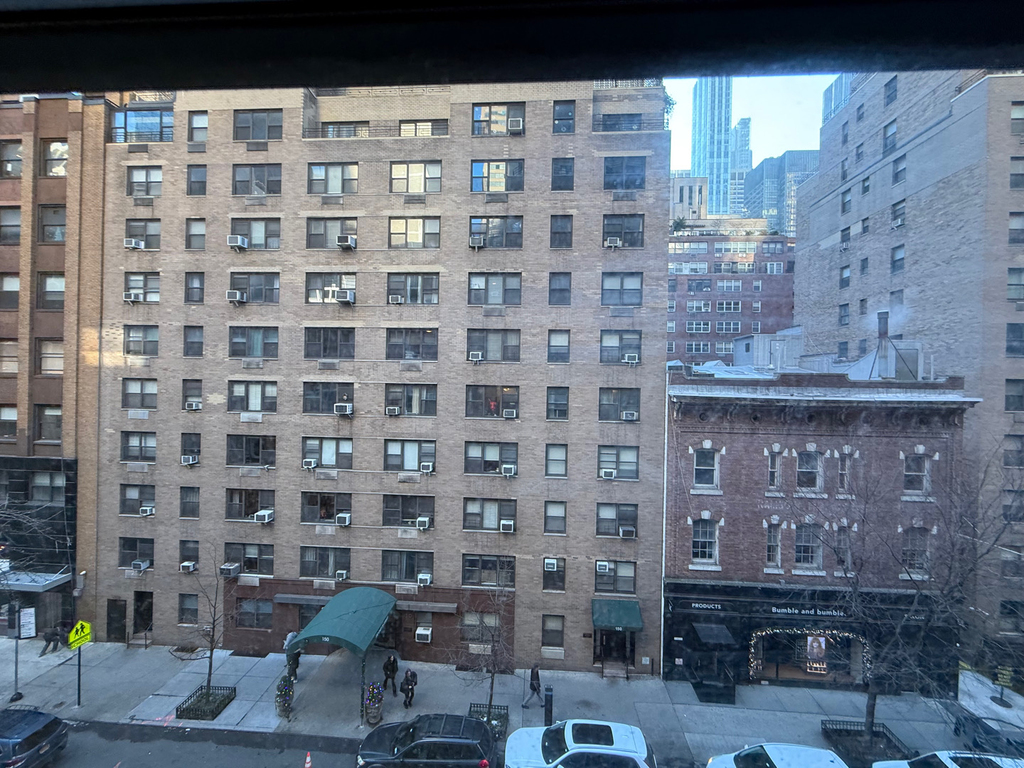 141 East 56th Street - Photo 8