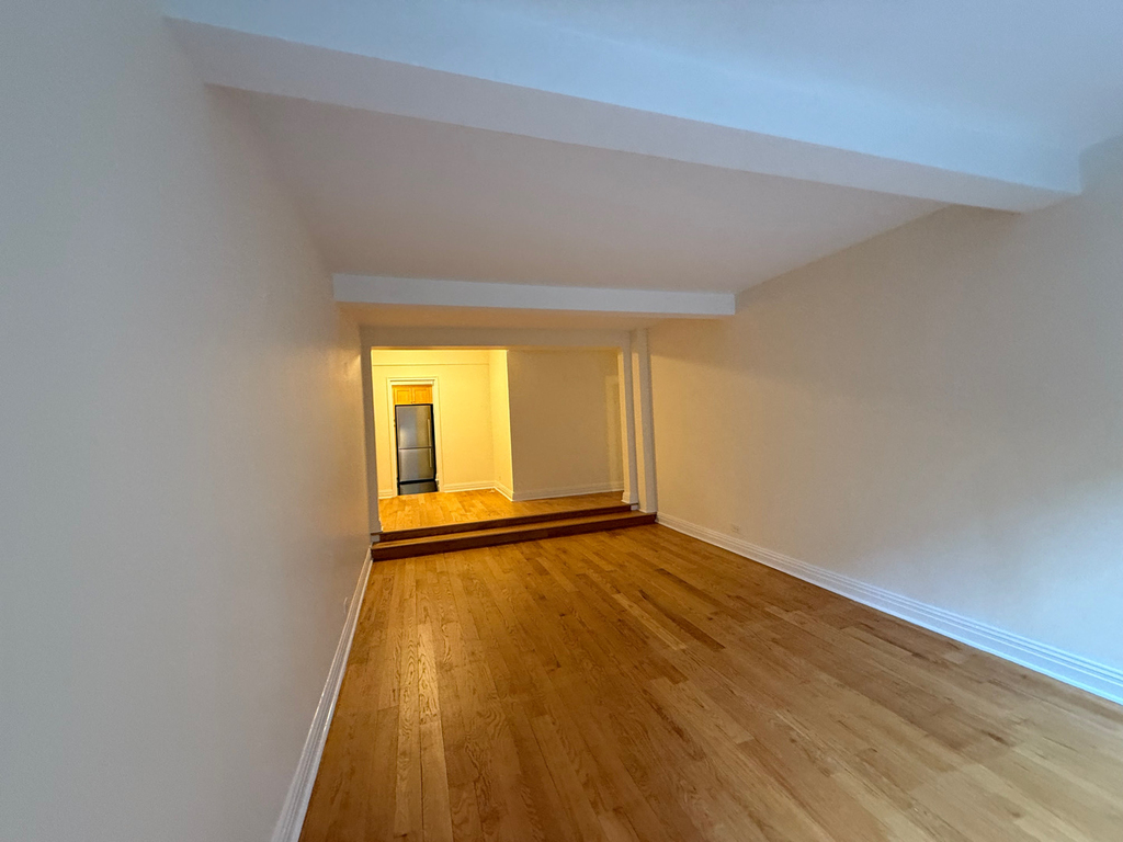 141 East 56th Street - Photo 7