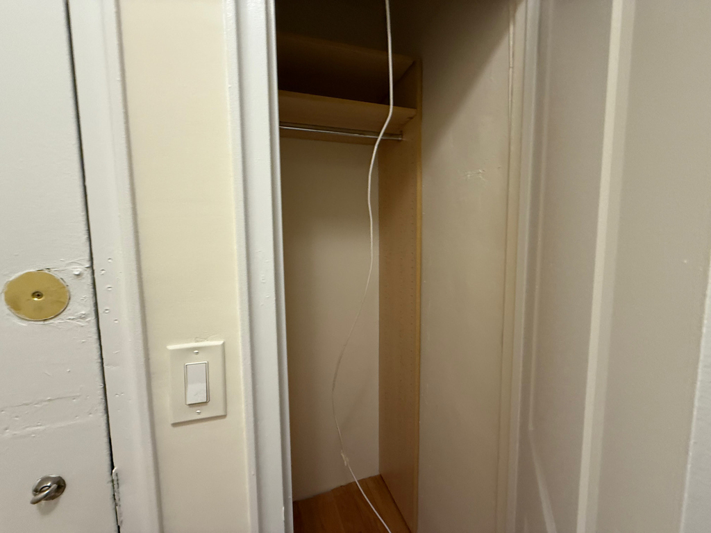 141 East 56th Street - Photo 5