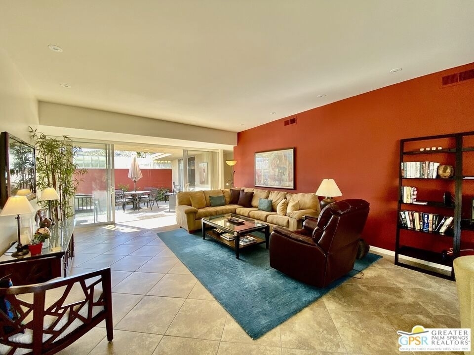 272 Desert Lakes Drive - Photo 13