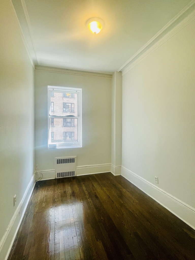 Madison Avenue / 85th Street - Photo 6