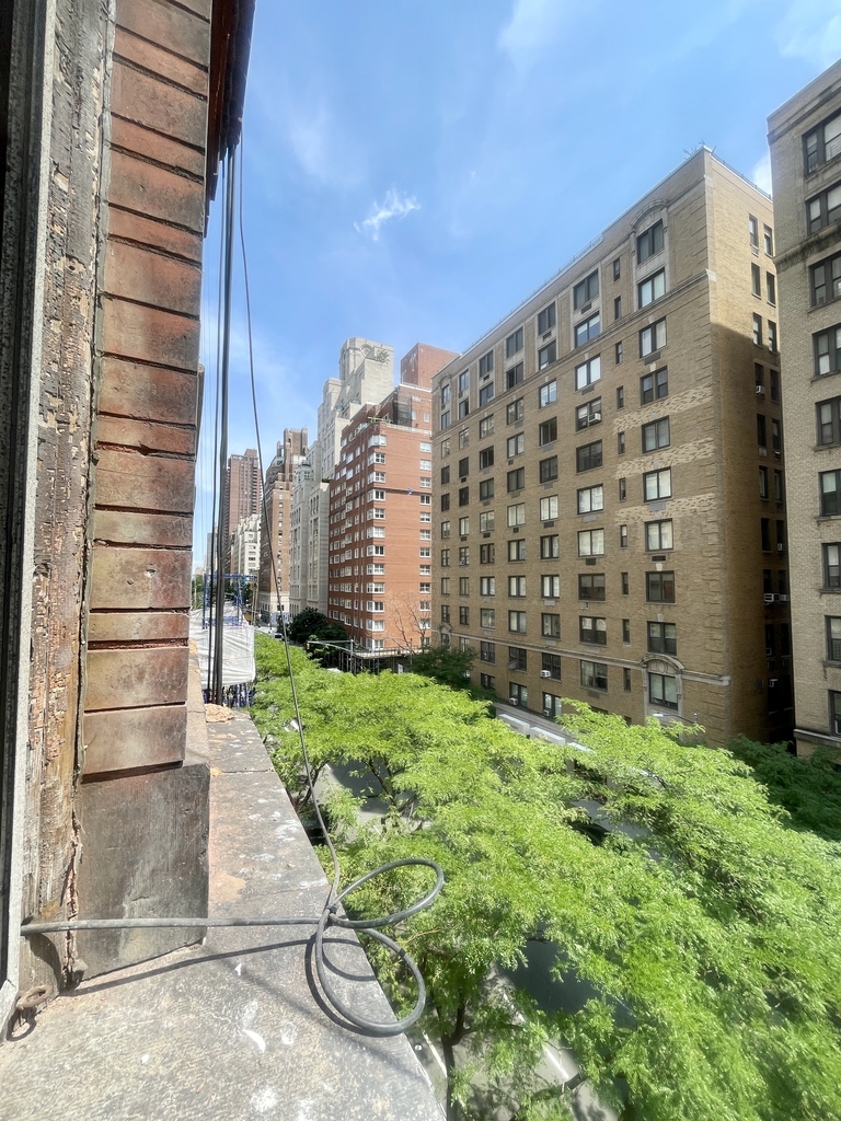 Madison Avenue / 85th Street - Photo 2