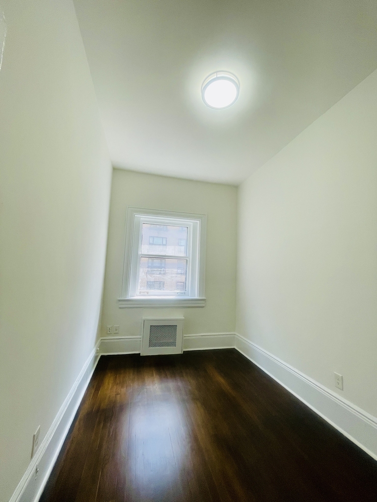 Madison Avenue / 85th Street - Photo 6