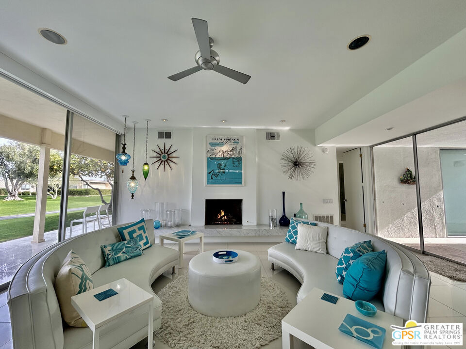 16 Lakeview Circle - Photo 1