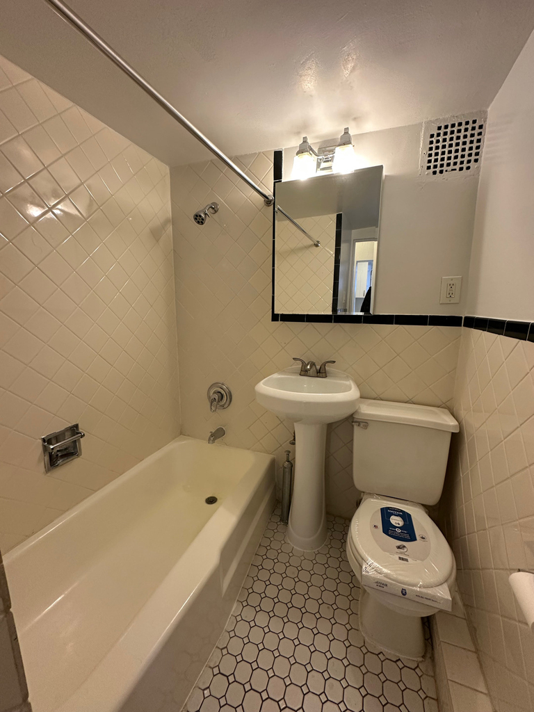410 East 74th Street - Photo 3