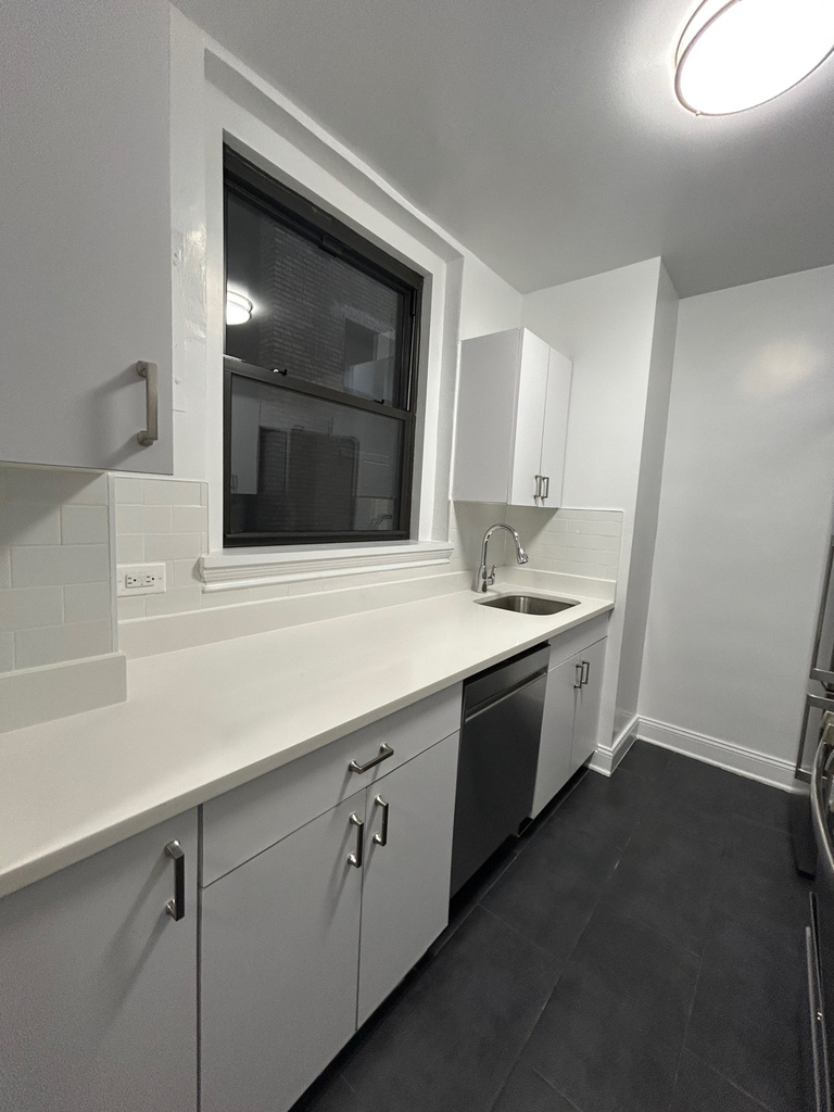 West 55th Street off 7th Ave - Photo 2