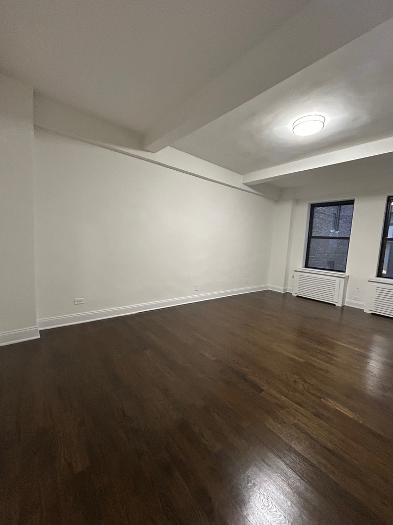 West 55th Street off 7th Ave - Photo 4