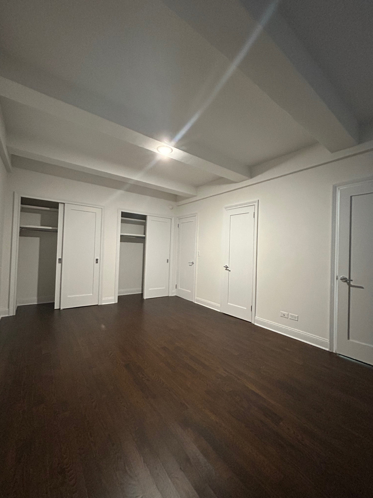 West 55th Street off 7th Ave - Photo 8