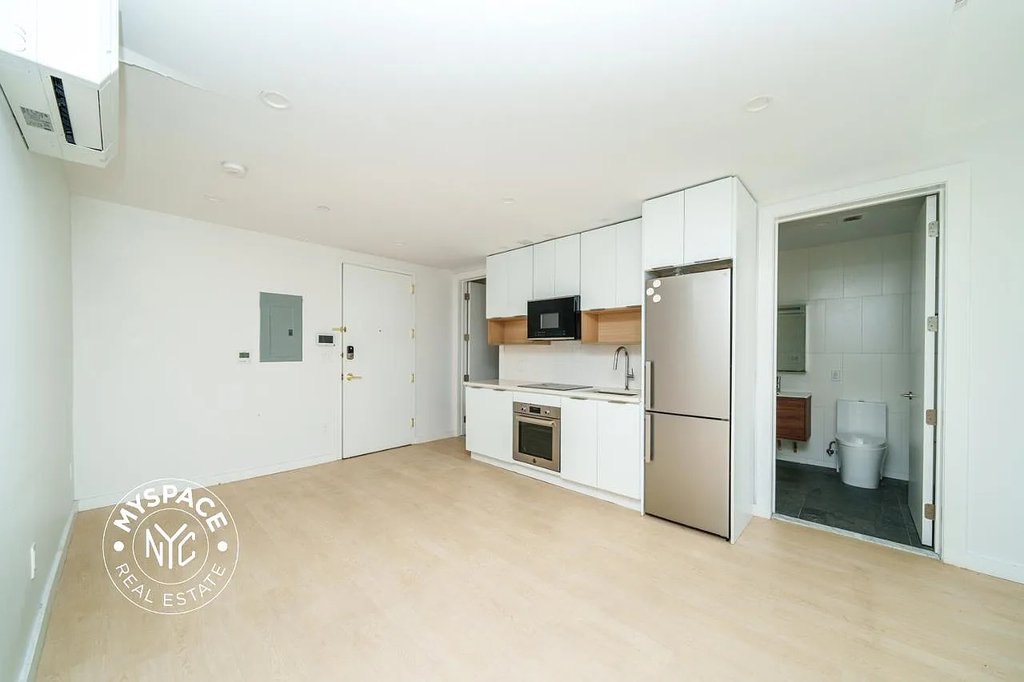 280 Meeker Avenue - Photo 4