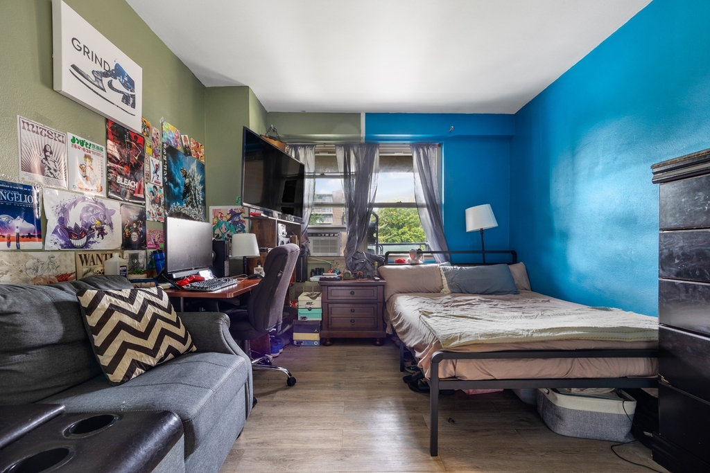 Flatland Ave Apt 3D - Photo 8