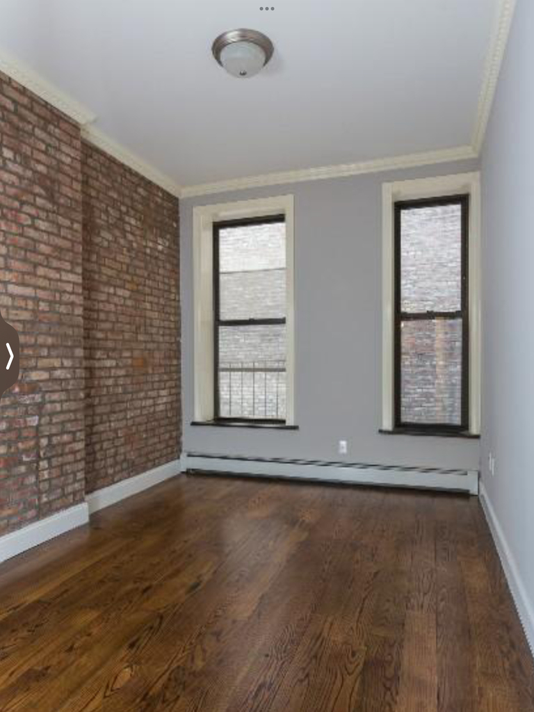 7th Street and 3rd avenue  - Photo 5