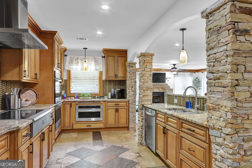 4081 Ashford Dunwoody Road Ne - Photo 3