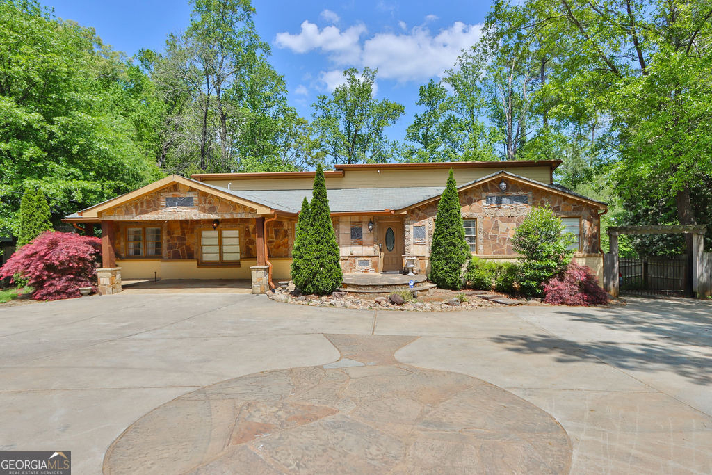 4081 Ashford Dunwoody Road Ne - Photo 0