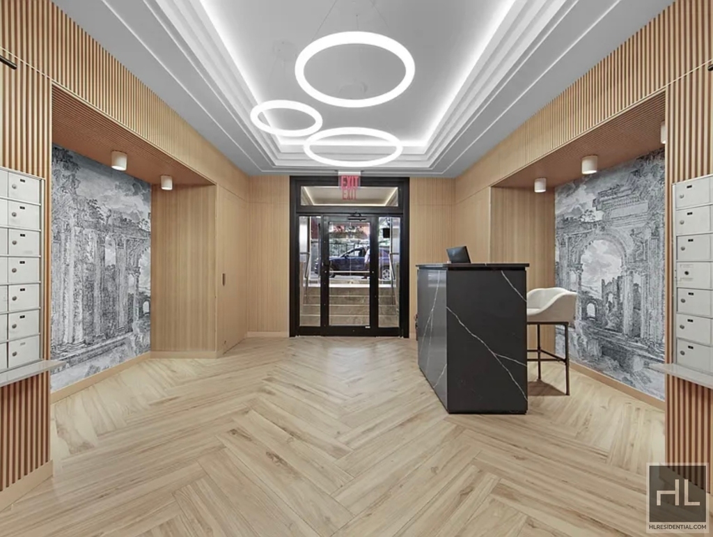 East 63rd Street - Photo 9