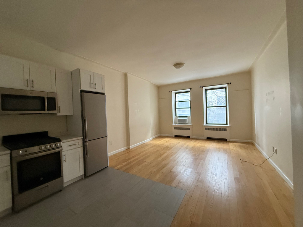 123 East 82nd Street - Photo 0