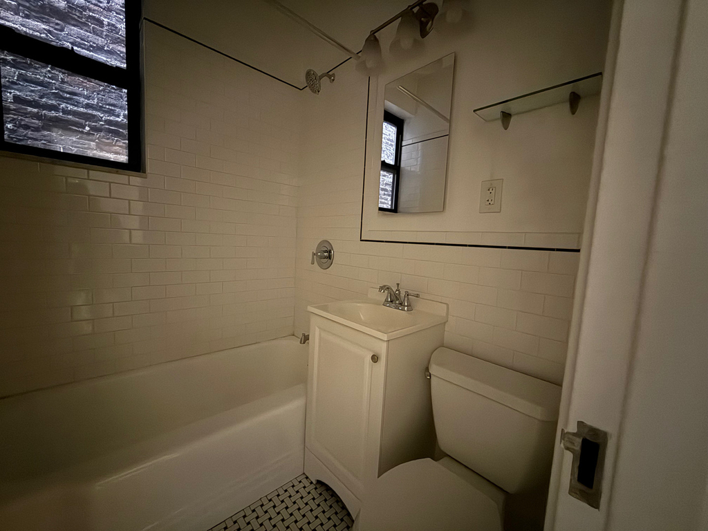 123 East 82nd Street - Photo 5