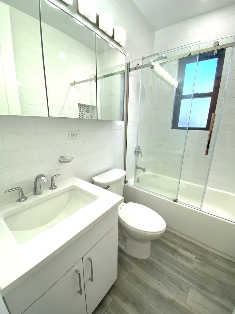 East 56 Street - Photo 12