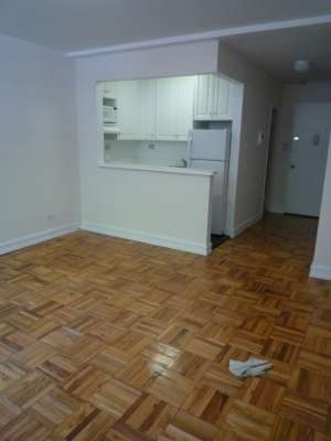 West 16th Street - Photo 2