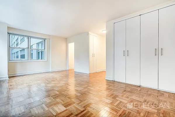 888 8th Avenue - Photo 2