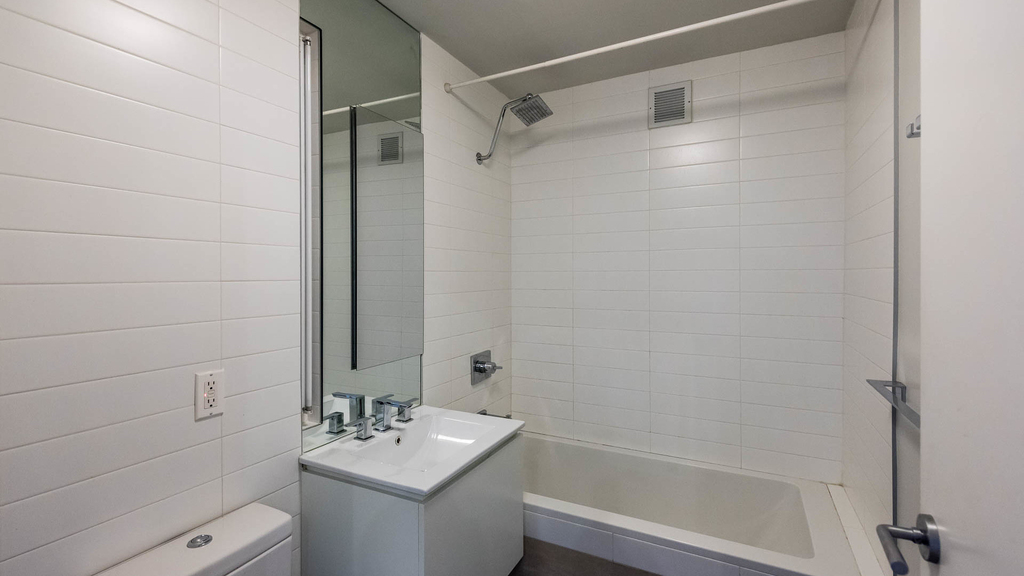 100 Dupont Street - Photo 4