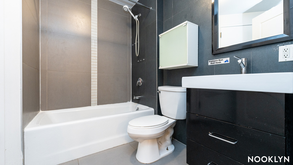261 Evergreen Avenue - Photo 11