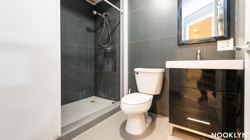 261 Evergreen Avenue - Photo 1