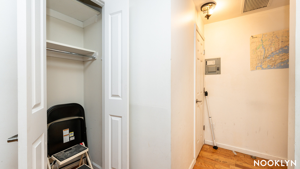 261 Evergreen Avenue - Photo 14