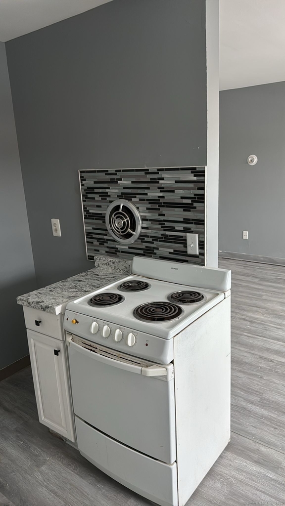 191 Oak Street - Photo 10