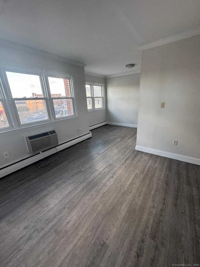 191 Oak Street - Photo 0