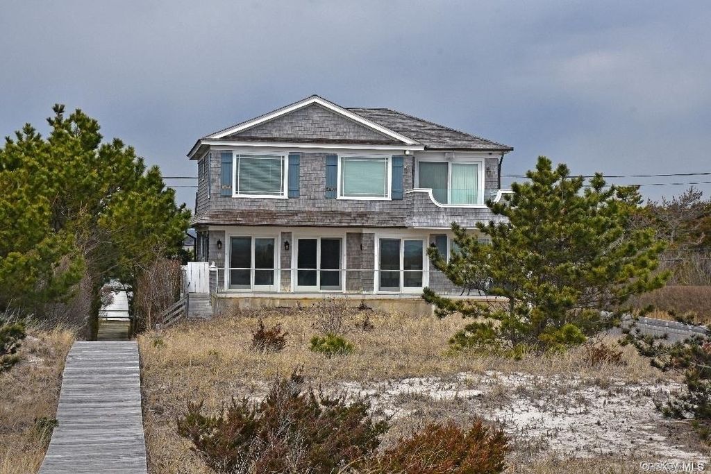 493 Dune Road - Photo 1