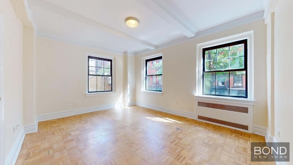 Christopher Street - Photo 2