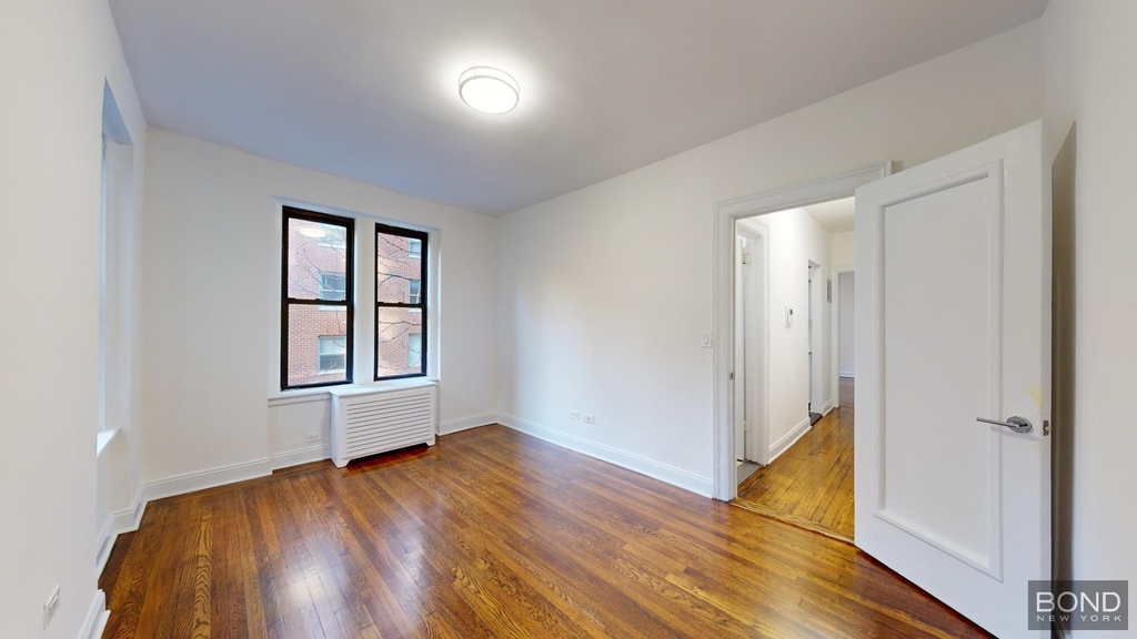 West 12th Street - Photo 1
