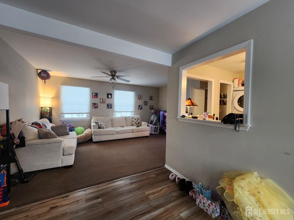 98 Garfield Avenue - Photo 2