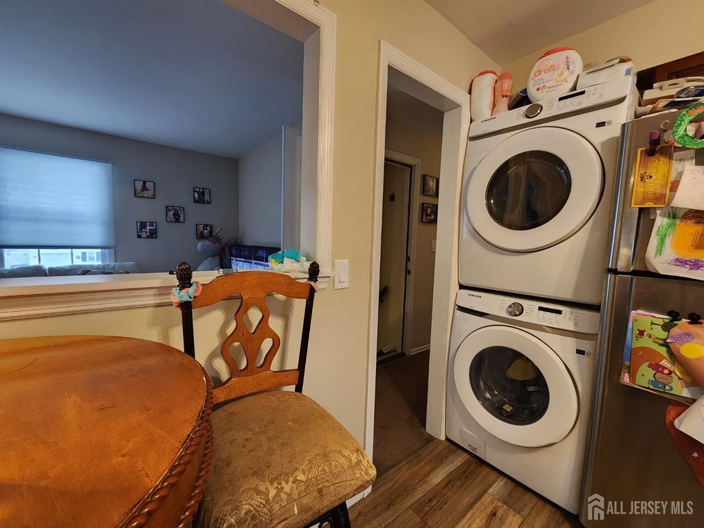 98 Garfield Avenue - Photo 4