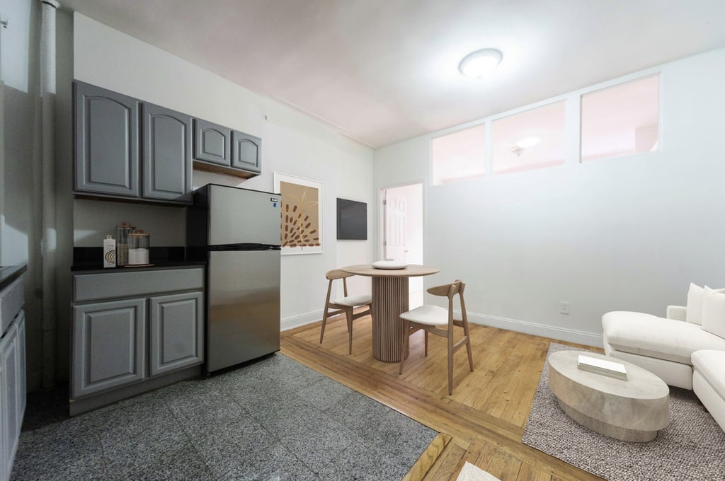 210 East 38th Street - Photo 3