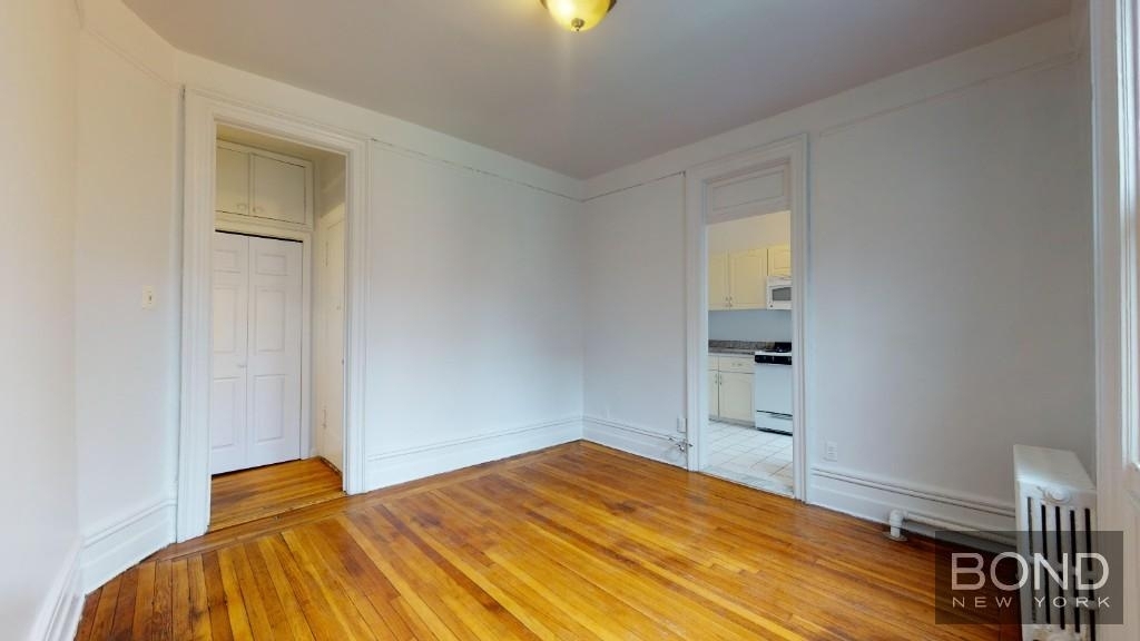 West 11th Street - Photo 3