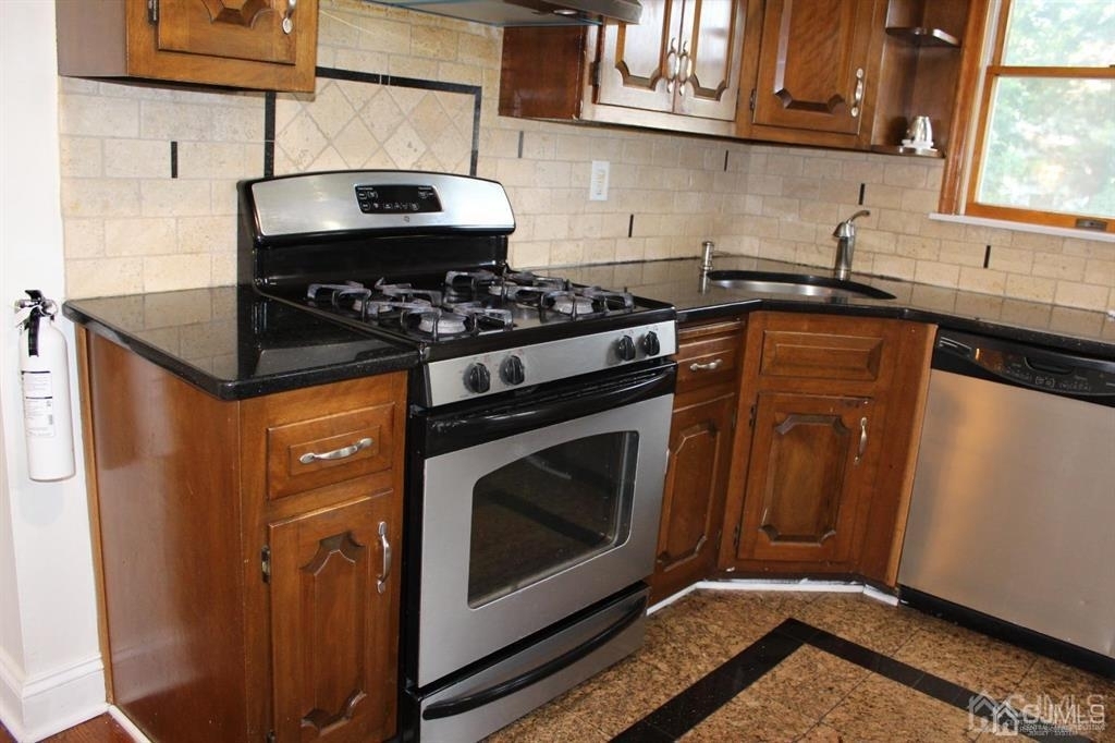 218 Nicholson Avenue - Photo 5