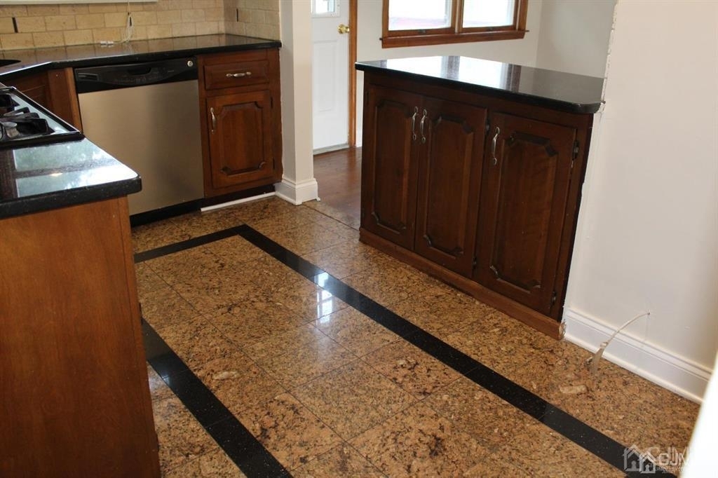 218 Nicholson Avenue - Photo 3