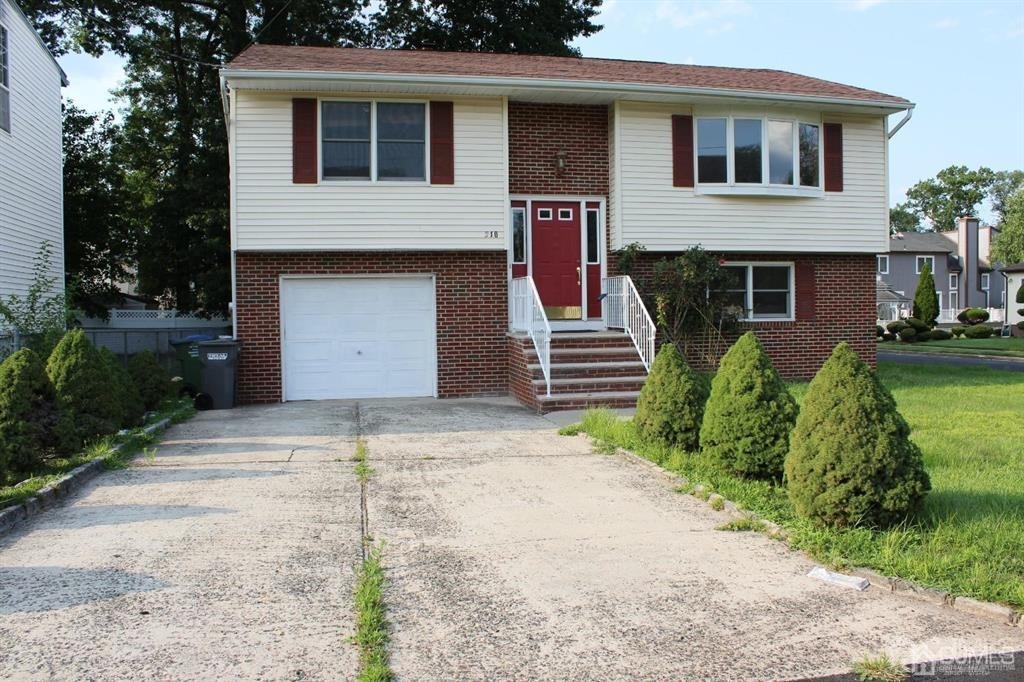 218 Nicholson Avenue - Photo 1