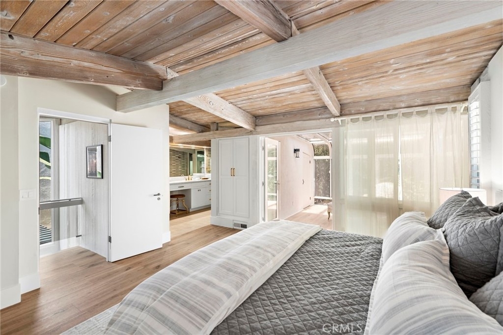 201 Nyes Place - Photo 12