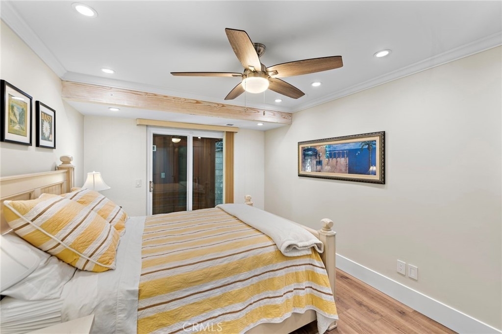 201 Nyes Place - Photo 15