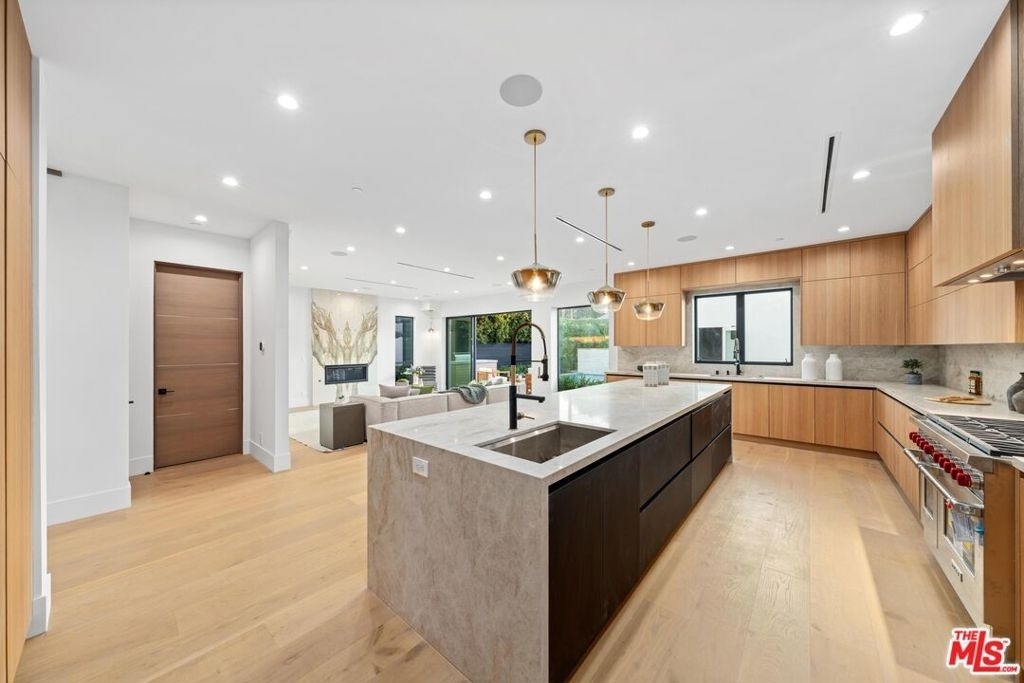 1801 S Bedford Street - Photo 18