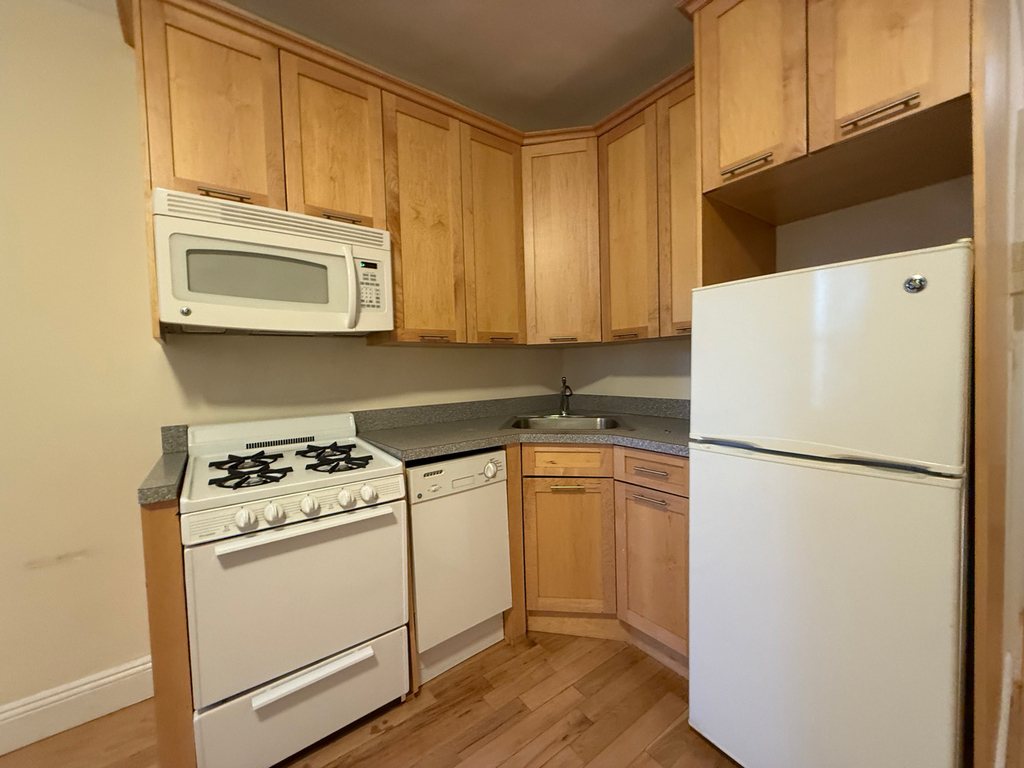 117 East 89th Street - Photo 3