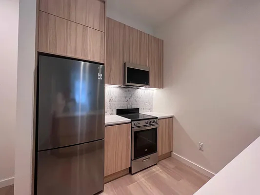 1010 Pacific Street - Photo 2