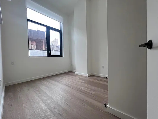 1010 Pacific Street - Photo 3