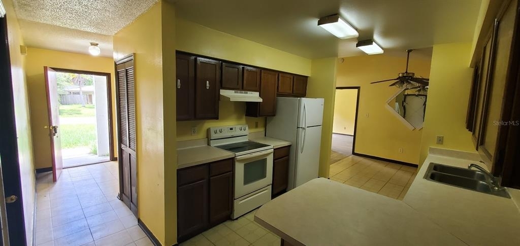 711 Del Rio Way - Photo 7