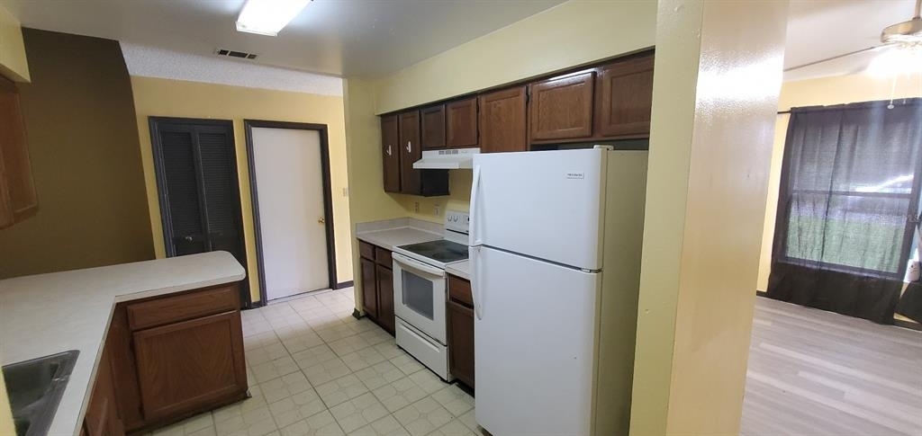 711 Del Rio Way - Photo 6